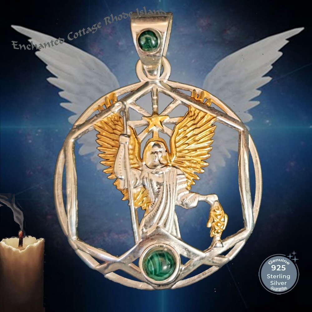 Sterling Silver 𝑨𝒓𝒄𝒉𝒂𝒏𝒈𝒆𝒍 𝑹𝒂𝒑𝒉𝒂𝒆𝒍 Gold Plated  MALACHITE Pendant